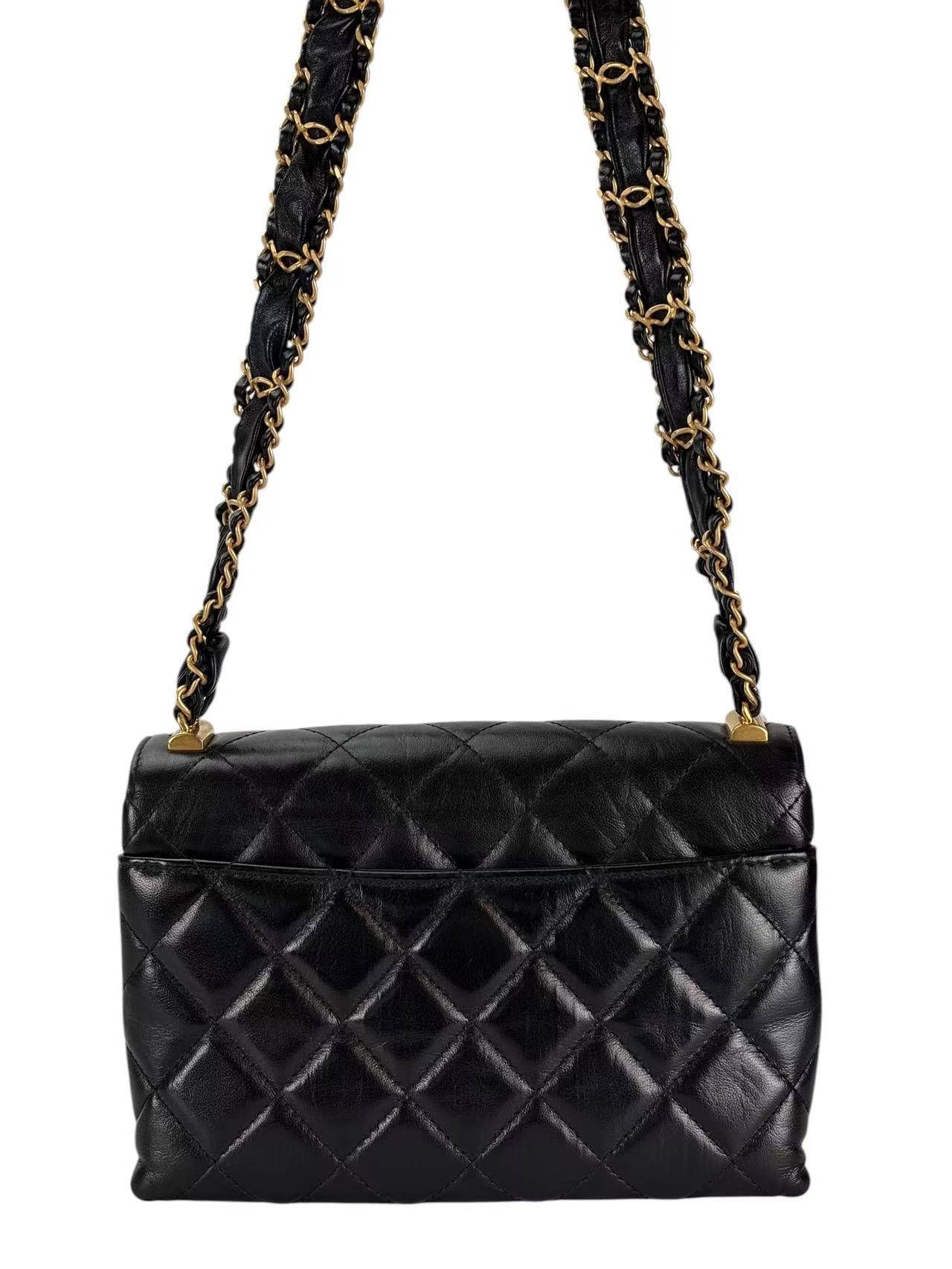 CHANEL - Black Calfskin 19 Flap Shoulder Bag