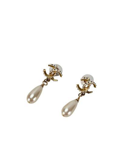 CHANEL - 16C Polka Dot CC Pearl Drop Earrings