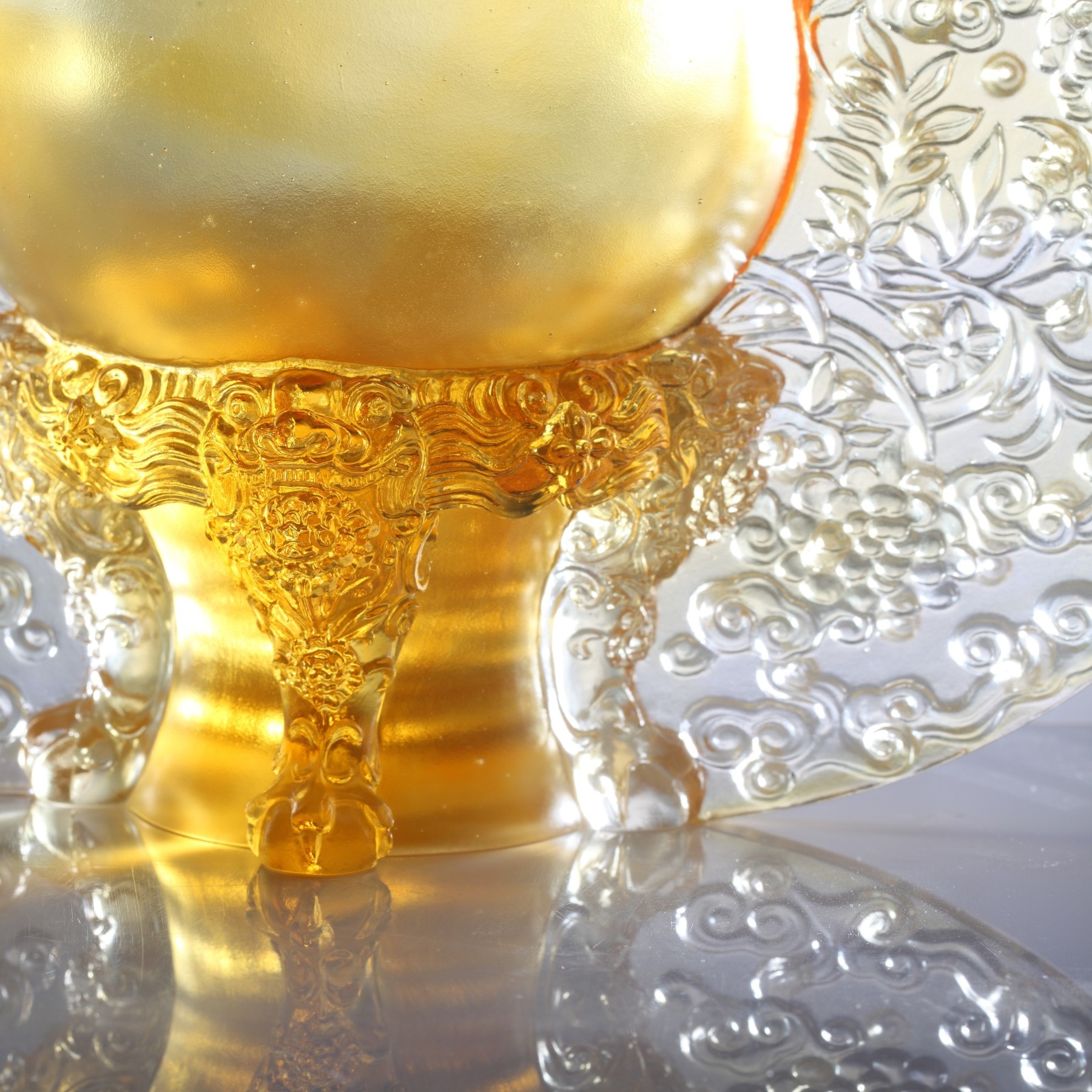 LIULI Crystal Ding, Harmony Bears Witness to Brilliance 