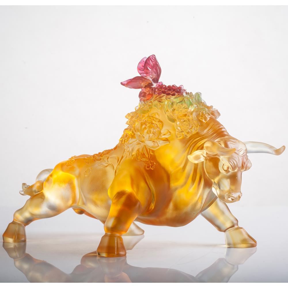 LIULI Crystal Ox, Step into Prosperity