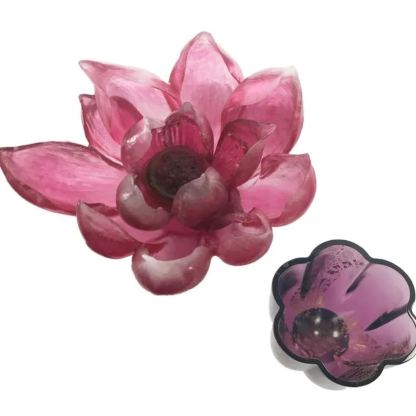 LIULI Crystal Lotus, Vase, Fiery Red: Lotus Flower 