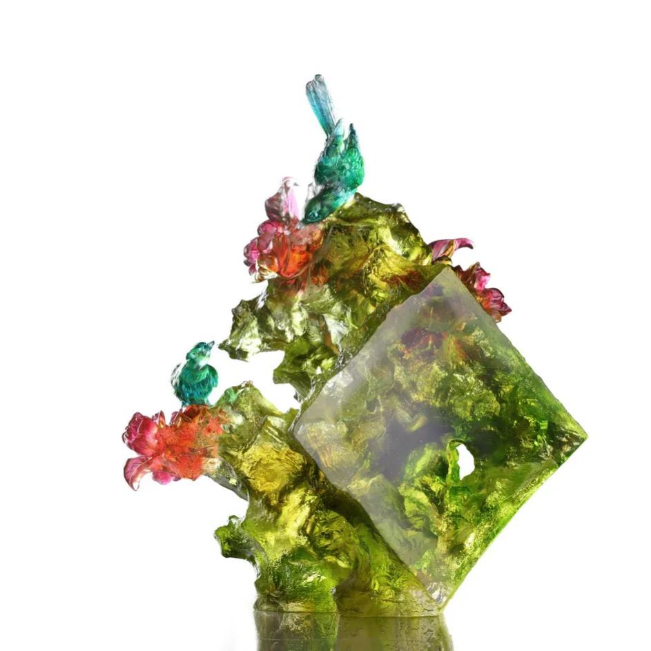 Crystal Taihu Stone with Bird, A Window into Zhuangzi’s World-Beauty Lies Between Here and There 