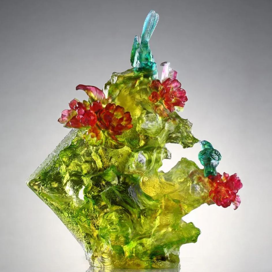 Crystal Taihu Stone with Bird, A Window into Zhuangzi’s World-Beauty Lies Between Here and There 