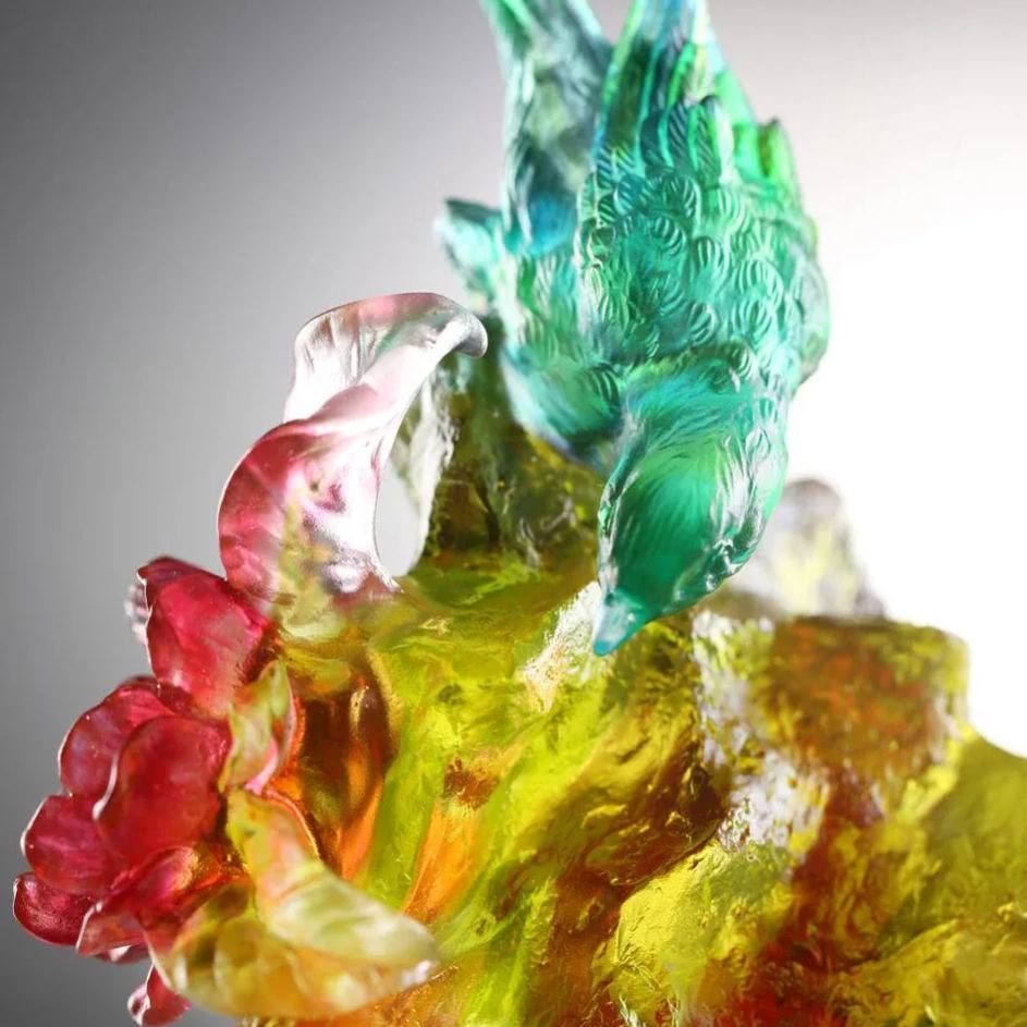 Crystal Taihu Stone with Bird, A Window into Zhuangzi’s World-Beauty Lies Between Here and There 