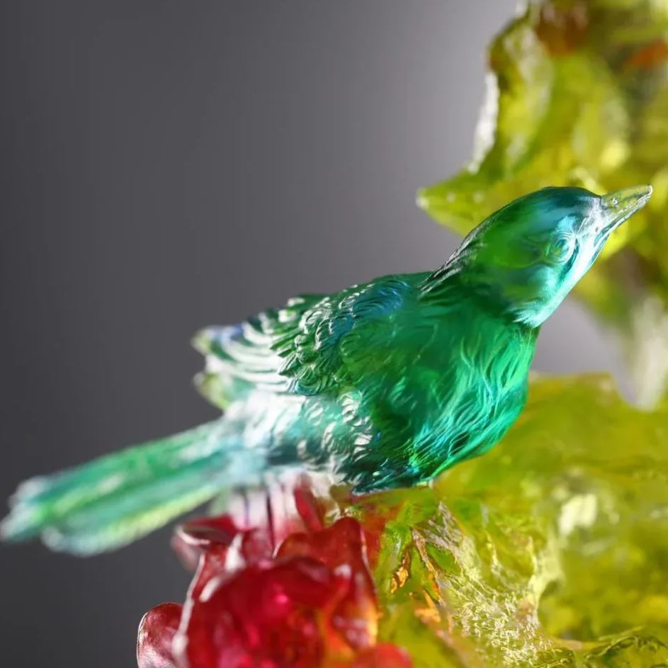 Crystal Taihu Stone with Bird, A Window into Zhuangzi’s World-Beauty Lies Between Here and There 