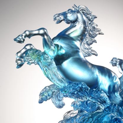 Crystal Animal, Horse, Resembling water – ever in motion, ever alive