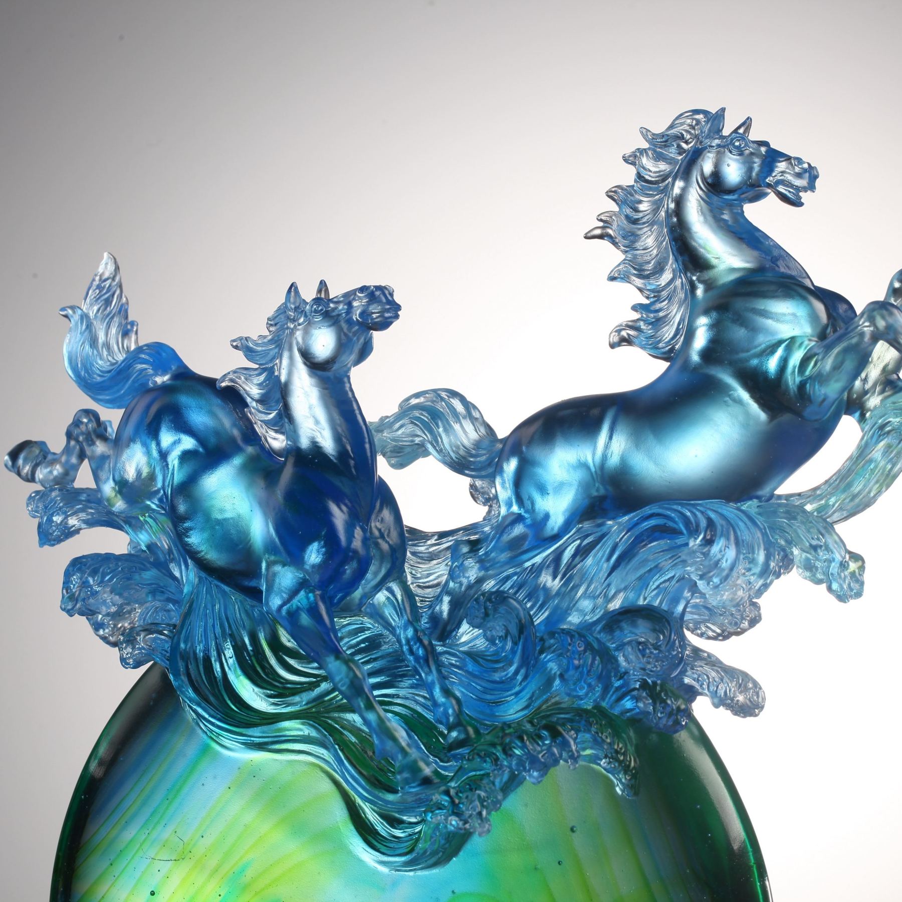 Crystal Animal, Horse, Resembling water – ever in motion, ever alive