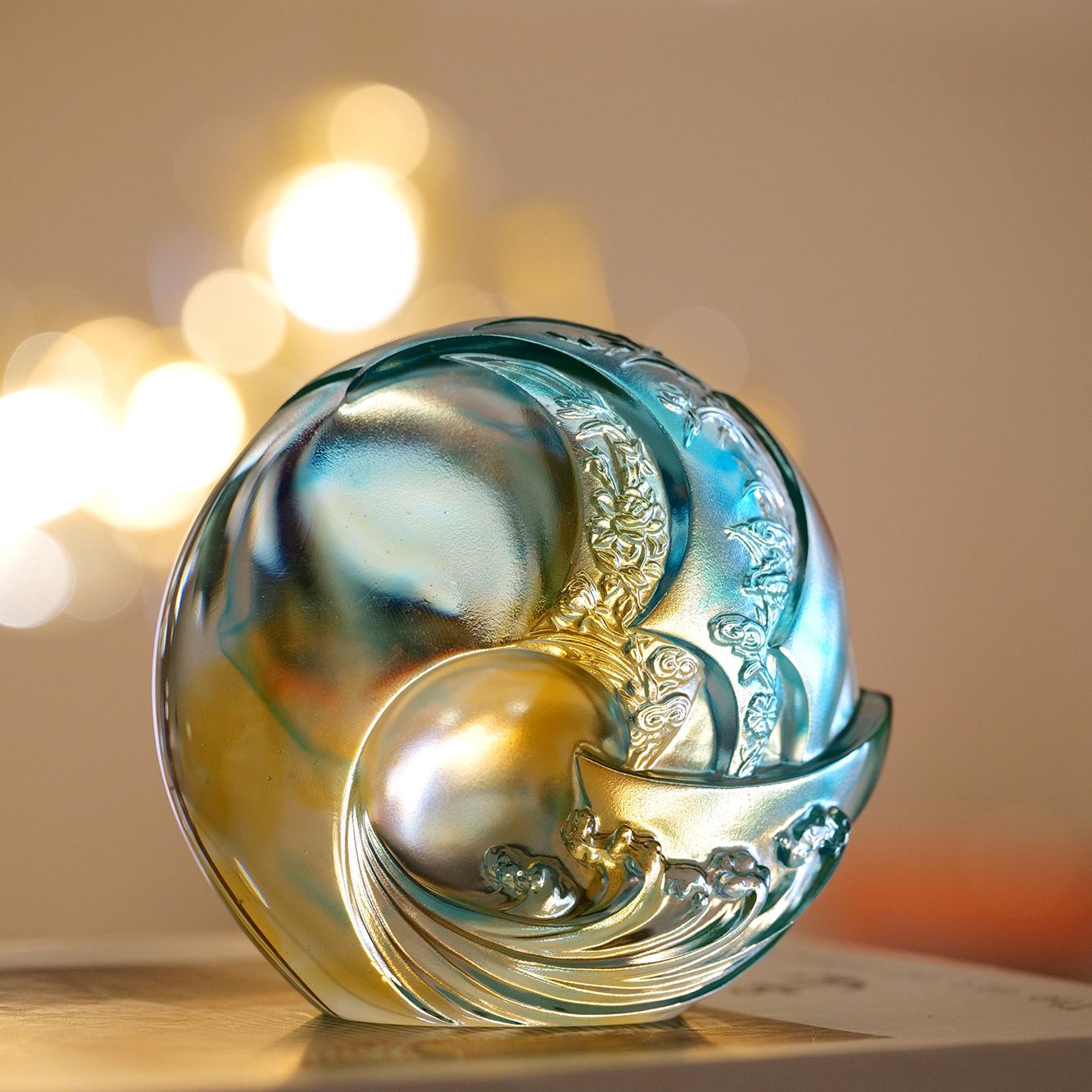 LIULI Crystal, Sailing boat, Waves, Sun, Smooth Sailing 