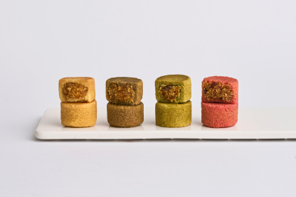 Mini-Pineapple Cake Gift Box (Assorted Flavors 18 Pcs) - Sapphire Floral Bloom