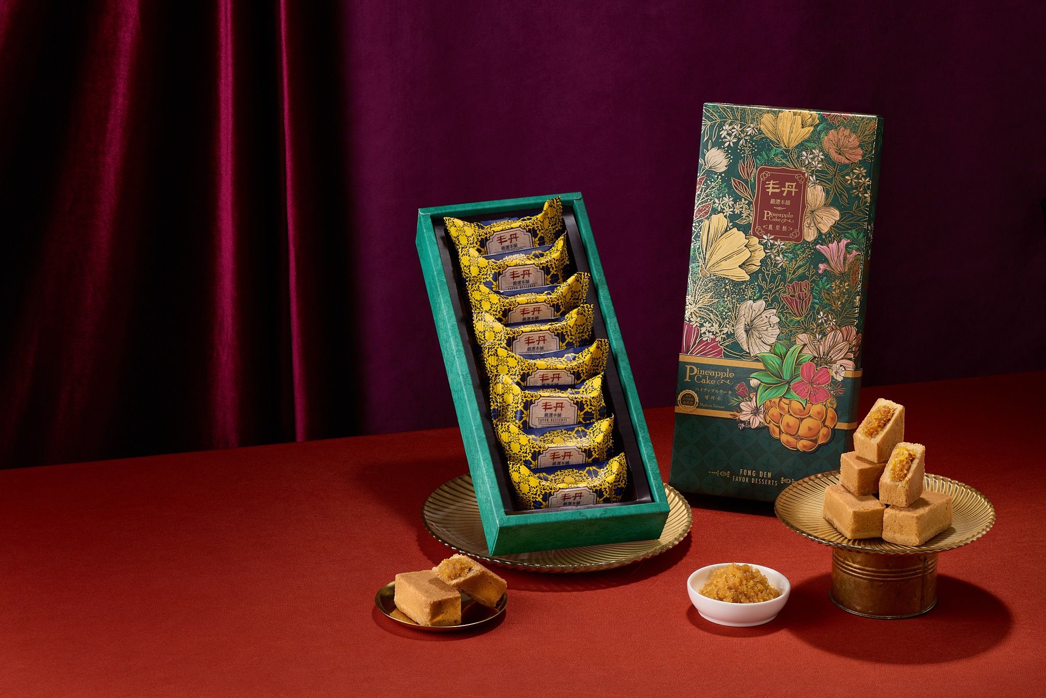 Phoenix Splendor Gift Box -  Fong Den Pineapple Cake 鳳華絕代 鳳梨酥禮盒