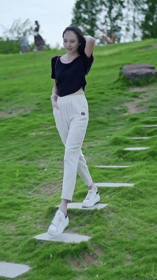 高腰显瘦宽松裤_03.gif
