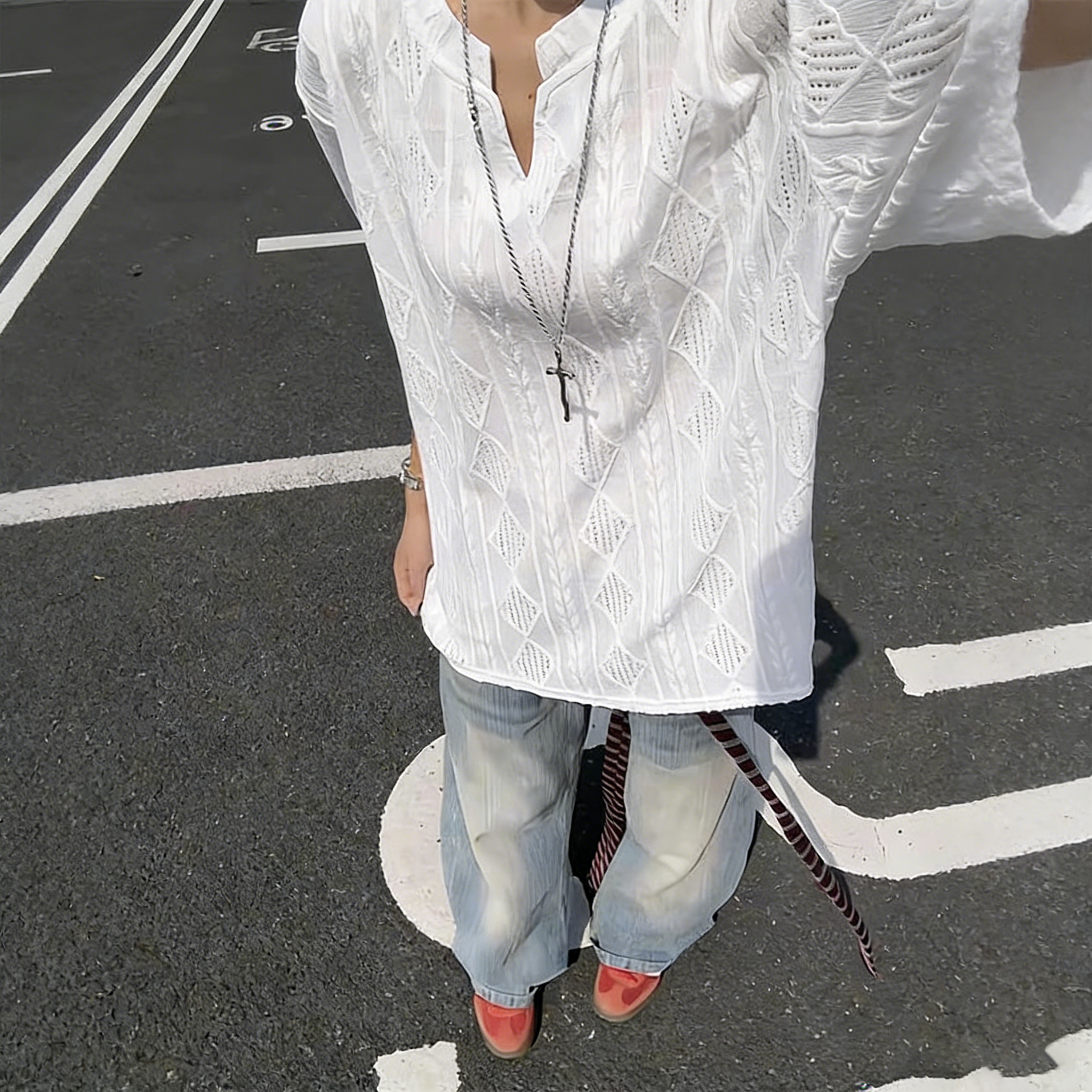 鏤空透氣肌理感v領痞帥半袖百搭休閒t恤