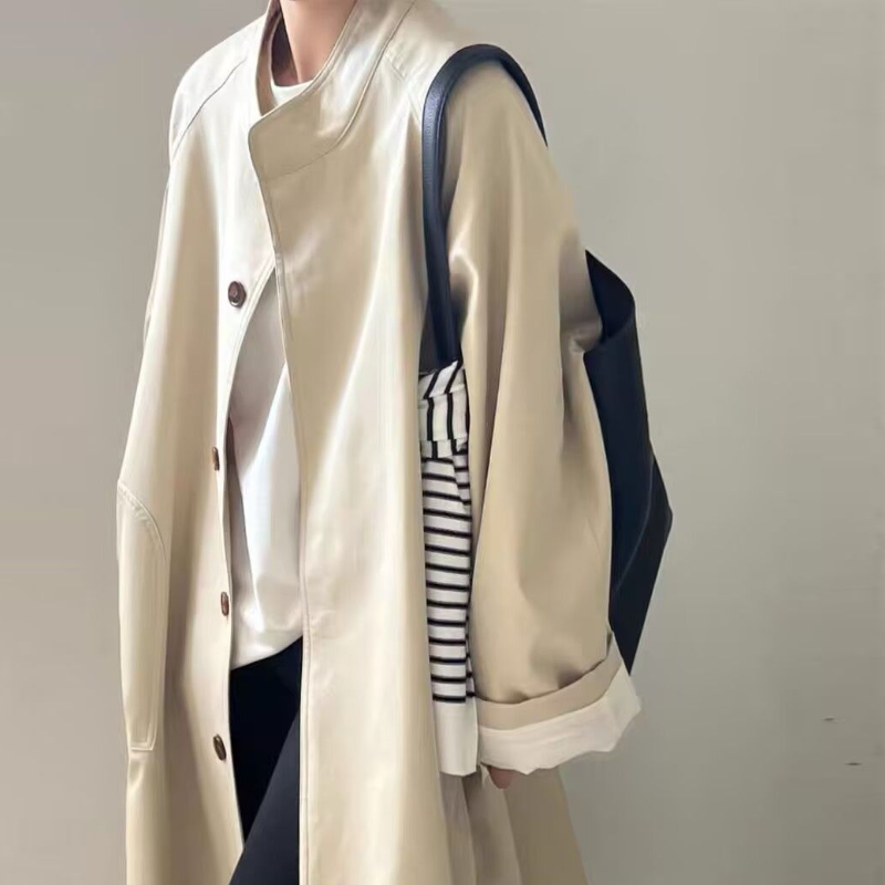 立領中長版風衣外套 英倫感 高級質感 寬鬆剪裁 春秋休閒百搭