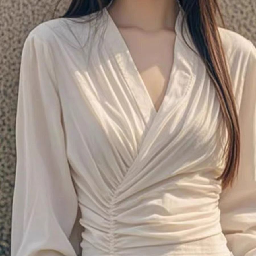 白色V領抽褶襯衫 早秋新款 法式設計感 輕熟有型