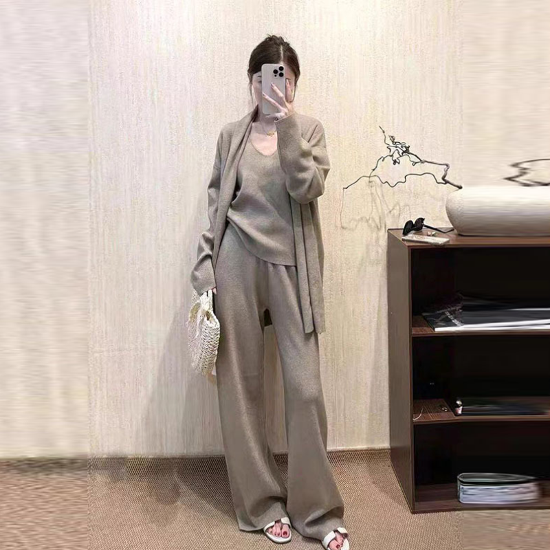 2025秋季新款法式氣質寬鬆長袖毛衣開衫V領吊帶背心高腰闊腿長褲