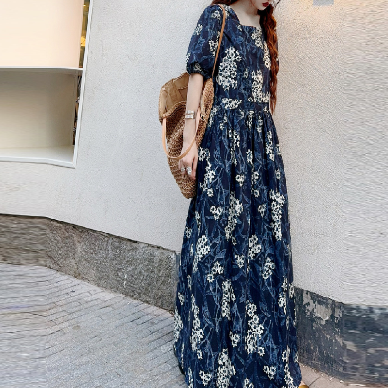 南法渡假風 顯瘦方領連身裙 自帶腰封大尺碼碎花洋裝 浪漫藏肉穿搭