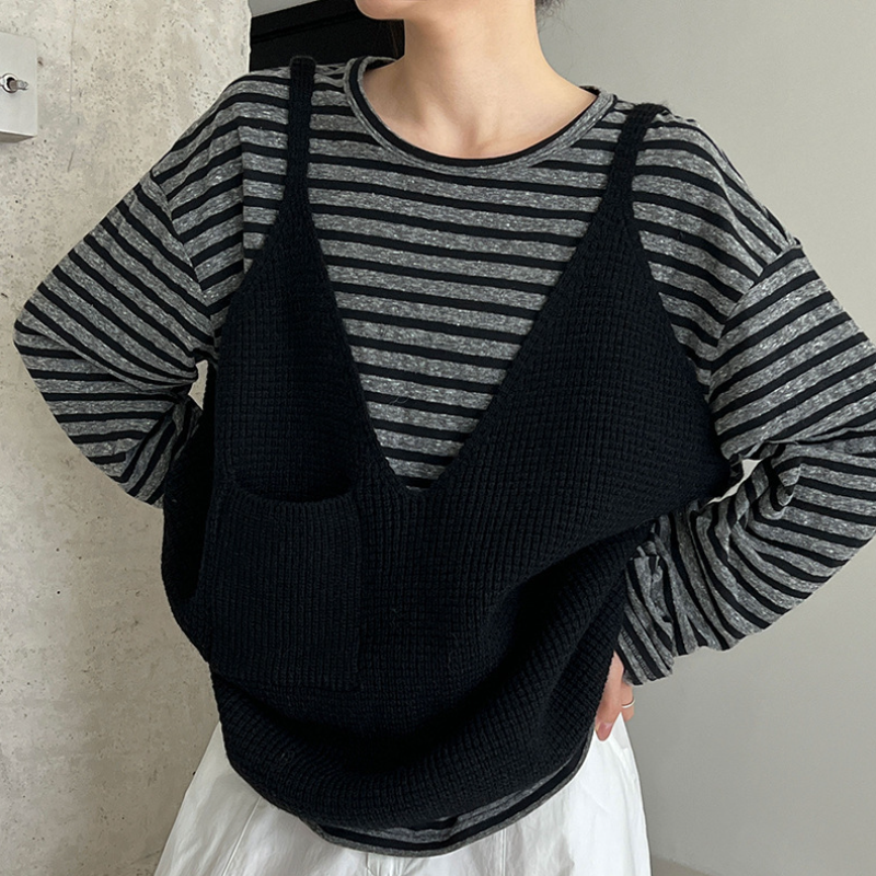 寬鬆針織背心 短版深V 外搭疊穿 慵懶感（Old Money Style）