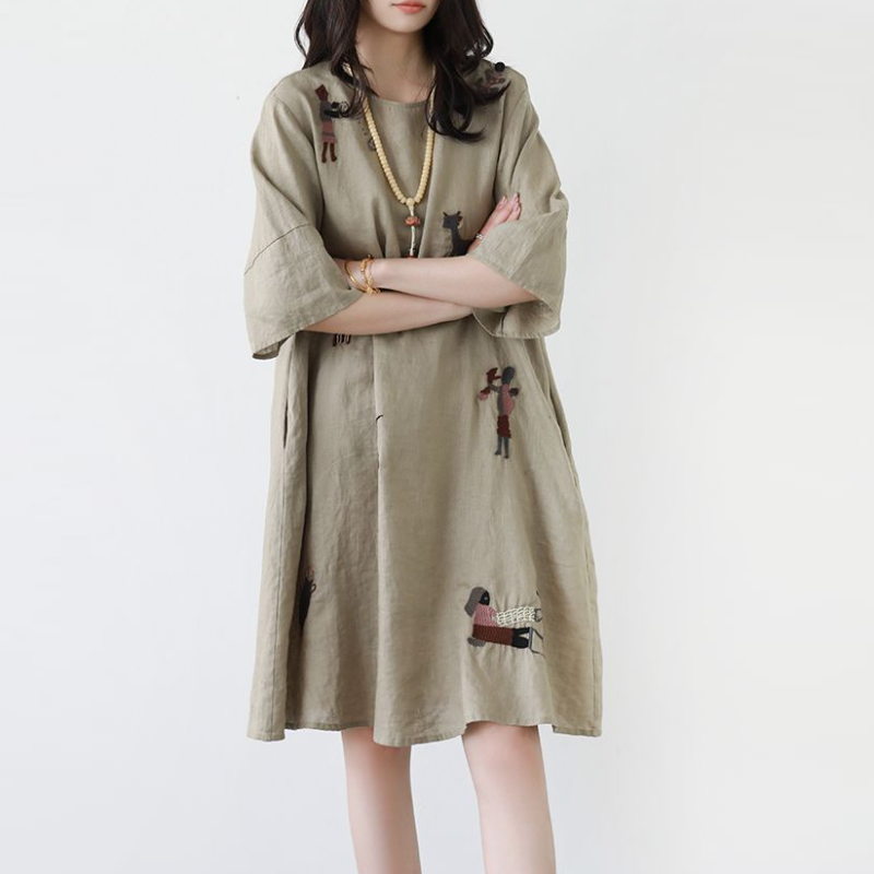 夏季森系刺繡連身裙 圓領寬鬆A字版型 文青甜美洋裝