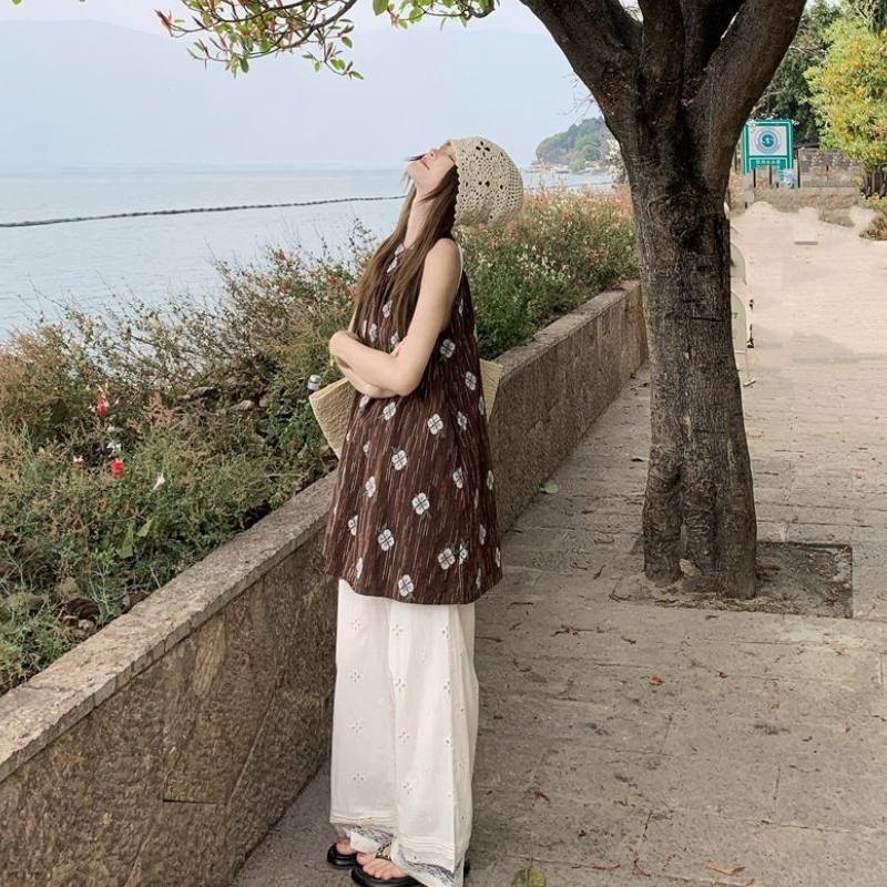 棕色印花無袖上衣 掛脖設計寬鬆剪裁 文青復古風
