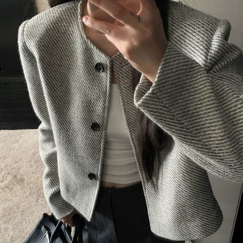 復古小香風圓領單排扣短版外套 質感織紋設計