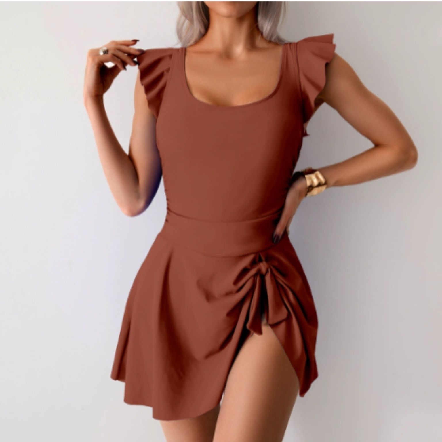 簡約修身連身泳衣 側開衩裙擺設計 氣質顯瘦款