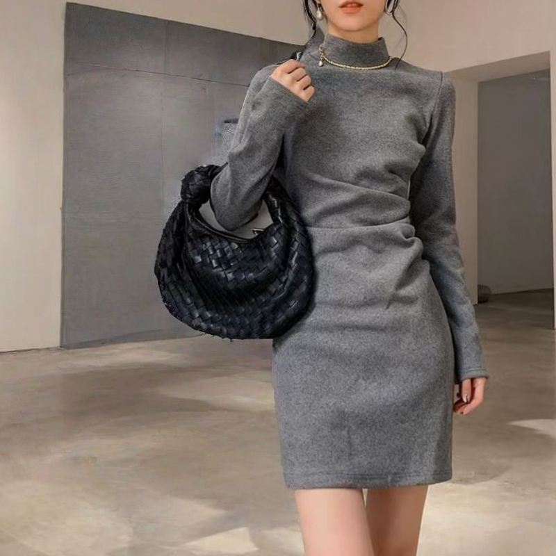 法式修身針織短洋裝 半高領設計 秋冬簡約氣質款