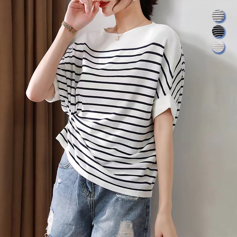涼感冰絲逆齡短袖上衣 天絲觸感鎖骨微露不曝曬 懶人穿搭百搭條紋蝙蝠袖