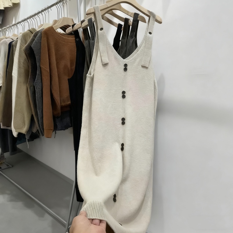 大尺碼針織背心洋裝 長版前排釦設計 寬鬆好疊穿