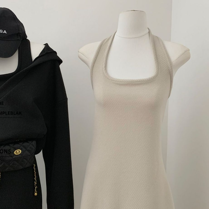 兩件式套裝 連帽V領上衣＋繞頸連身裙（固定式、後背鬆緊） 寬鬆休閒顯瘦