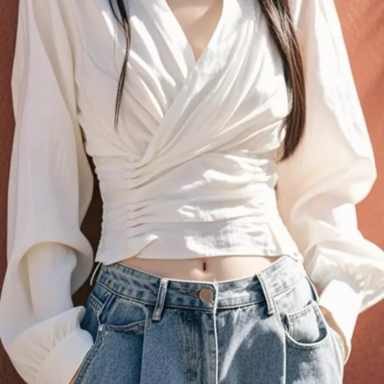 白色V領抽褶襯衫 早秋新款 法式設計感 輕熟有型