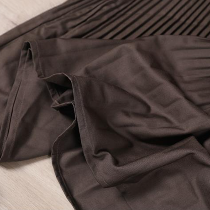 高領針織拼接百褶上衣 寬鬆剪裁 素色氣質 秋冬百搭