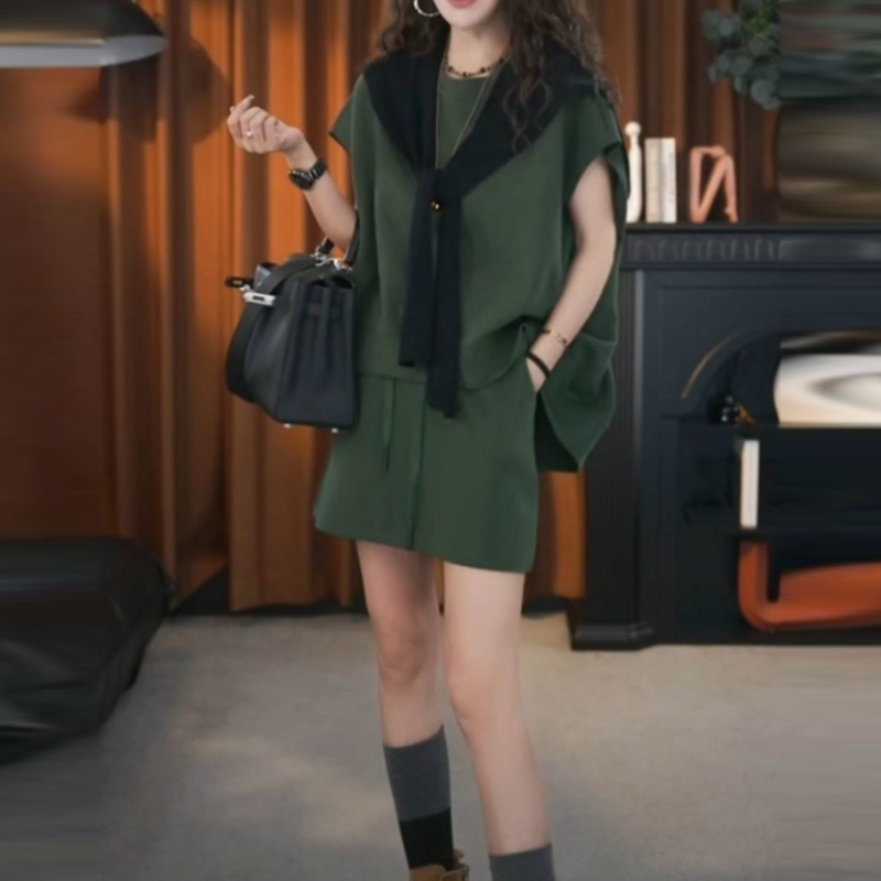 休閒寬鬆兩件式套裝 高腰A字短裙組