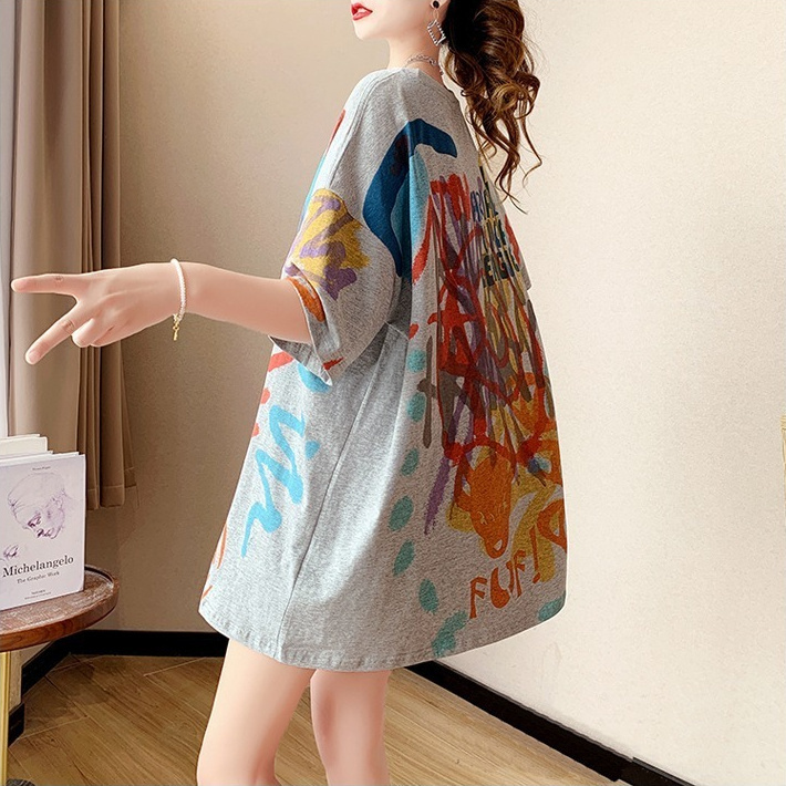 純棉短袖T恤 圓領寬鬆 透氣顯瘦 塗鴉印花設計感