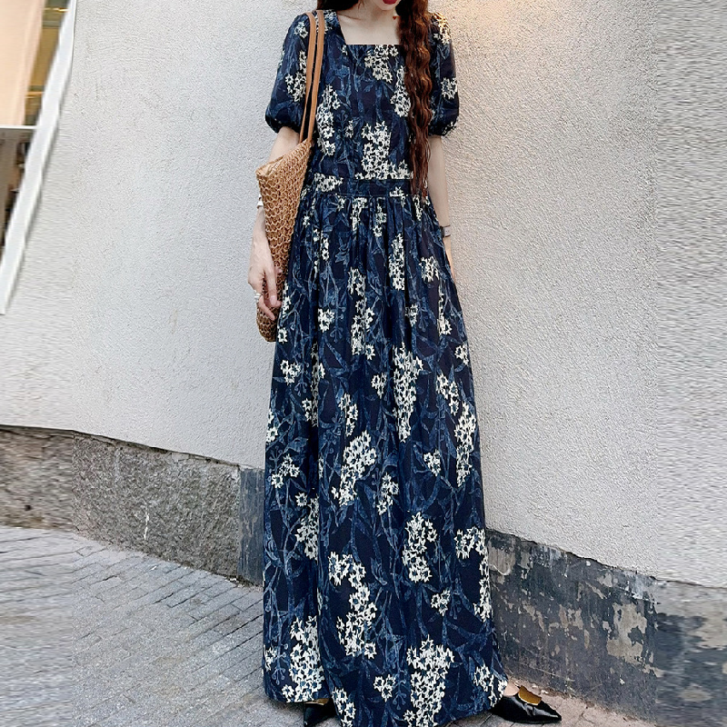 南法渡假風 顯瘦方領連身裙 自帶腰封大尺碼碎花洋裝 浪漫藏肉穿搭