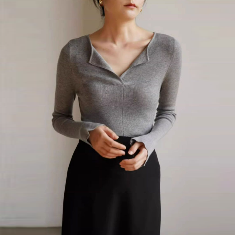 法式開領V領貼身針織上衣 秋冬長袖 羅紋彈性 內搭外穿 高級感