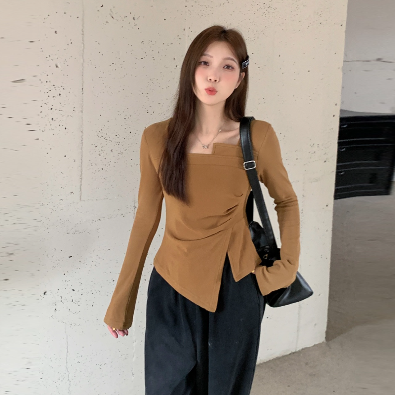 大地色系方領修身上衣（美拉德感）不對稱下襬 開衩＋褶皺 顯瘦內搭長袖