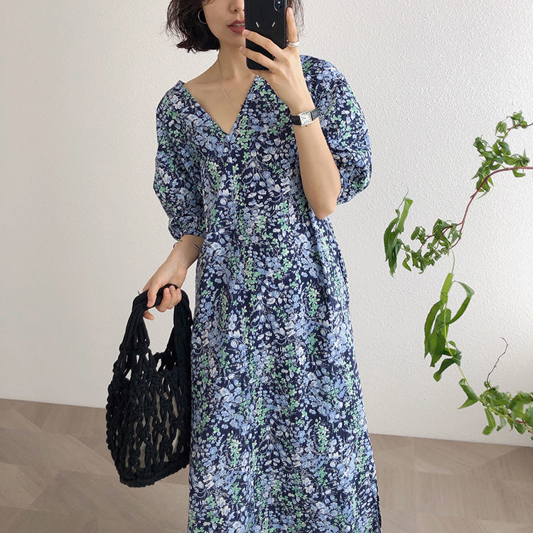 V領碎花洋裝 氣質連身裙韓版 泡泡袖法式遮肉高級感顯瘦寬鬆長裙