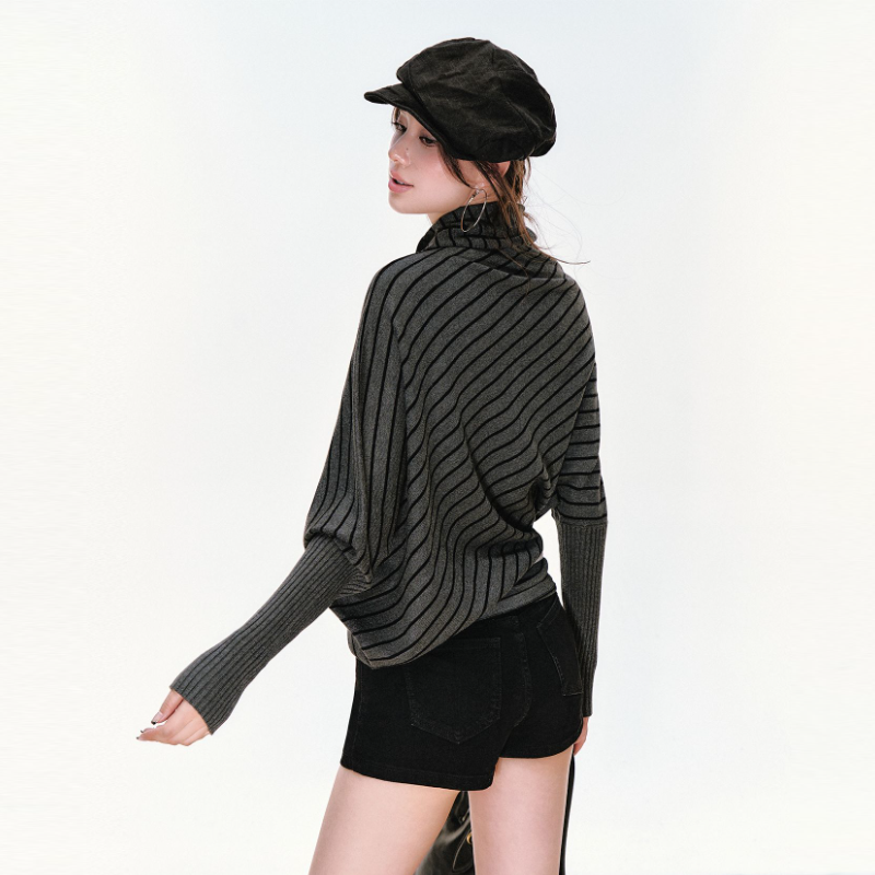 條紋蝙蝠袖針織上衣 高翻領/可翻折 寬鬆慵懶 顯瘦有復古感