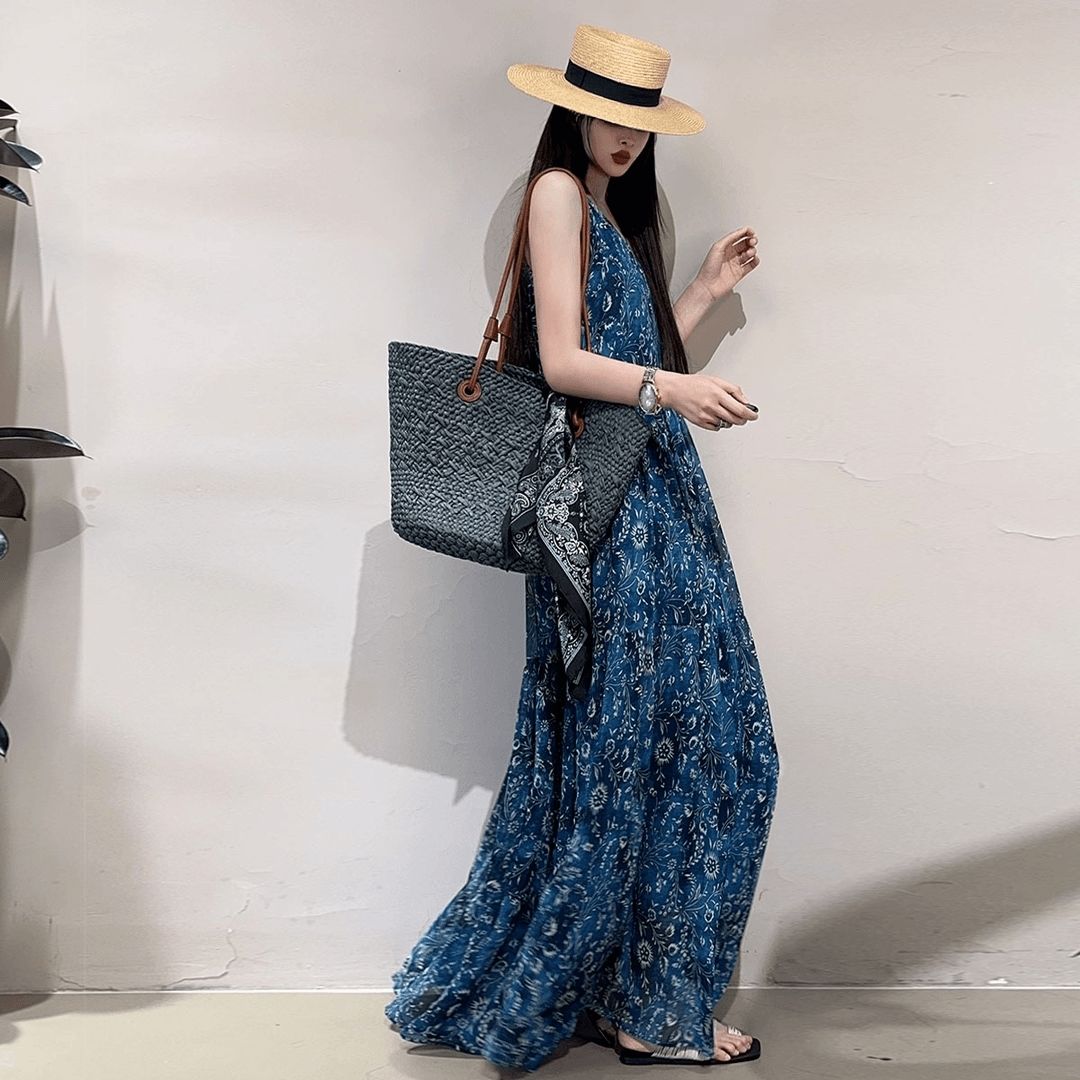 加長款深藍碎花沖繩渡假洋裝 夏季吊帶顯瘦長裙