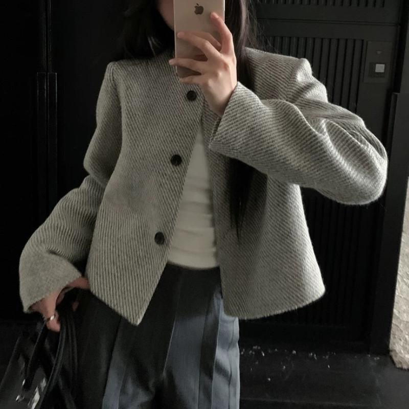 復古小香風圓領單排扣短版外套 質感織紋設計