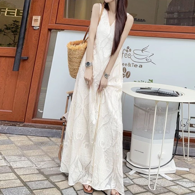 法式提花無袖長洋裝 溫柔氣質寬鬆版型 度假感飄逸設計