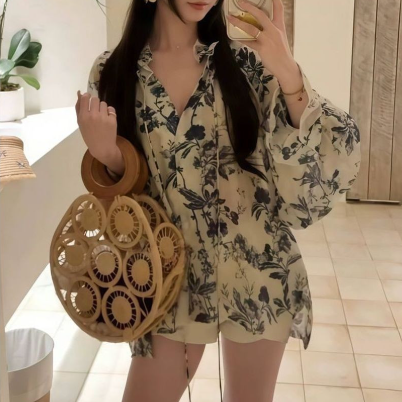 水墨花卉襯衫 輕薄防曬設計 寬鬆飄逸 文青氣質款