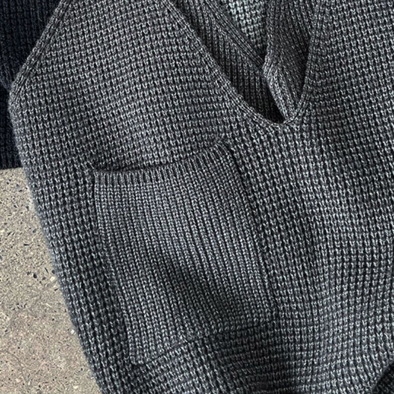 寬鬆針織背心 短版深V 外搭疊穿 慵懶感（Old Money Style）