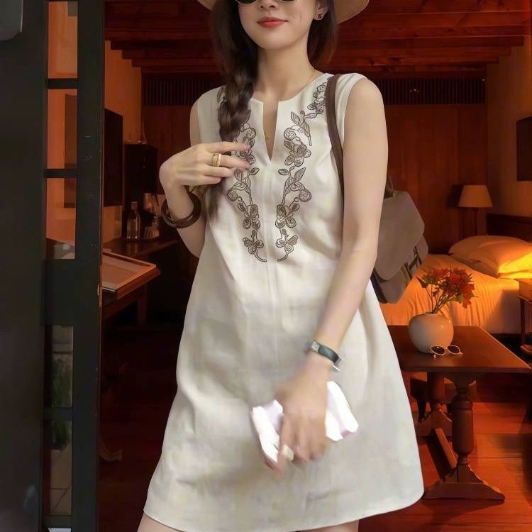 法式刺繡無袖洋裝 亞麻感布料 氣質寬鬆剪裁 背心長洋裝