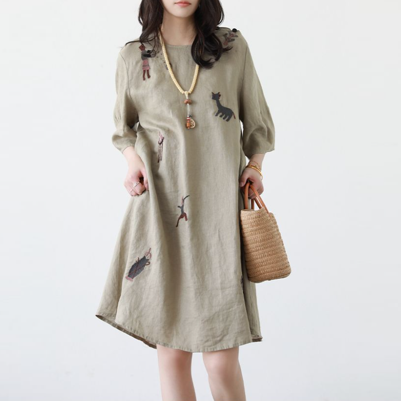 夏季森系刺繡連身裙 圓領寬鬆A字版型 文青甜美洋裝