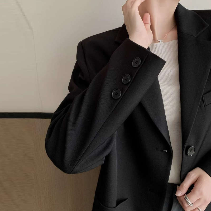 休閒風西裝外套 後背開衩＋蝴蝶結綁帶 設計巧思 春秋百搭