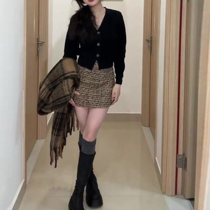 小香風成套穿搭 V領針織外套＋短裙套裝 小個子茶系穿搭