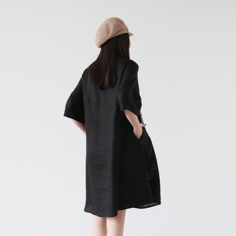 夏季森系刺繡連身裙 圓領寬鬆A字版型 文青甜美洋裝