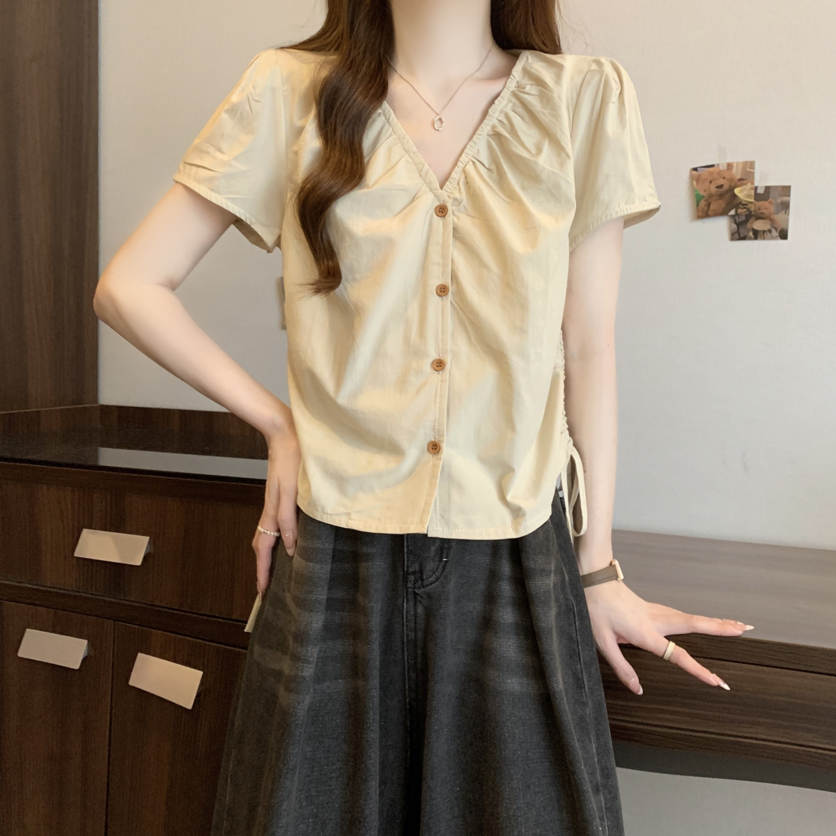 設計感皺皺v領短袖襯衫 顯瘦寬鬆百搭抽繩短款上衣