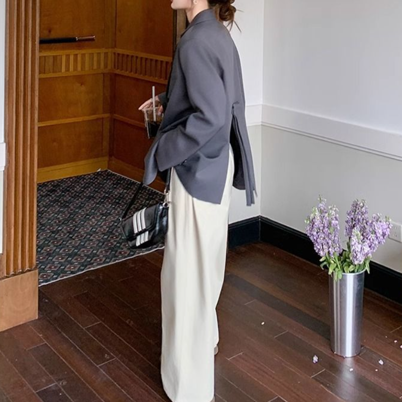 休閒風西裝外套 後背開衩＋蝴蝶結綁帶 設計巧思 春秋百搭